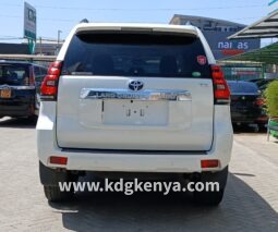 
										TOYOTA – LAND CRUISER PRADO (TX / 7 SEATER / 4WD) full									