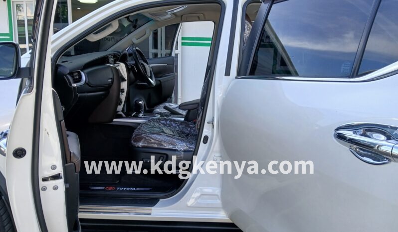
								TOYOTA – FORTUNER  (2.4L / Σ4 / 7 SEATER) full									