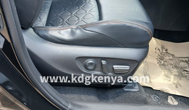 
								TOYOTA – RAV4 (Adventure Package / 4WD) full									