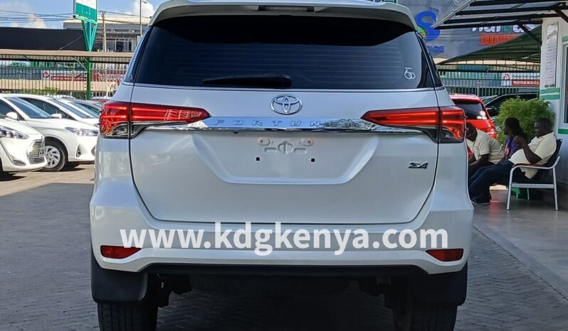 
								TOYOTA – FORTUNER  (2.4L / Σ4 / 7 SEATER) full									