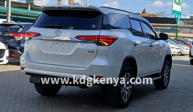 
								TOYOTA – FORTUNER  (2.4L / Σ4 / 7 SEATER) full									