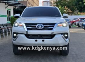 TOYOTA – FORTUNER  (2.4L / Σ4 / 7 SEATER)