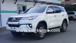 TOYOTA – FORTUNER  (2.4L / Σ4 / 7 SEATER)