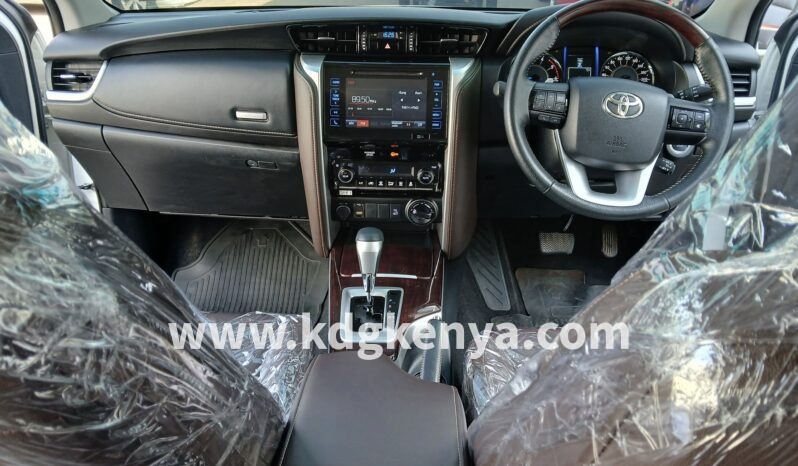 
								TOYOTA – FORTUNER  (2.4L / Σ4 / 7 SEATER) full									