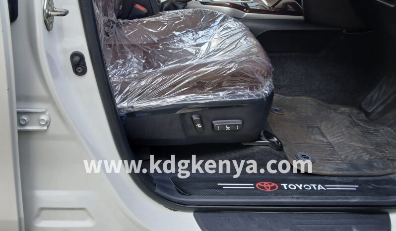 
								TOYOTA – FORTUNER  (2.4L / Σ4 / 7 SEATER) full									