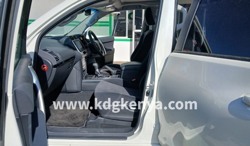 
								TOYOTA – LAND CRUISER PRADO (TX / 4WD / 7 SEATER) full									