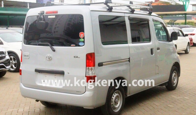 
								TOYOTA – TOWNACE (GL) full									