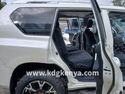 
										TOYOTA – LAND CRUISER PRADO (TX / 4WD / 7 SEATER) full									