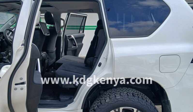 
								TOYOTA – LAND CRUISER PRADO (TX / 4WD / 7 SEATER) full									