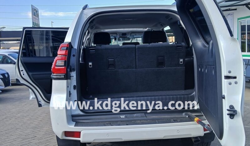 
								TOYOTA – LAND CRUISER PRADO (TX / 4WD / 7 SEATER) full									
