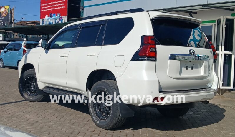 
								TOYOTA – LAND CRUISER PRADO (TX / 4WD / 7 SEATER) full									