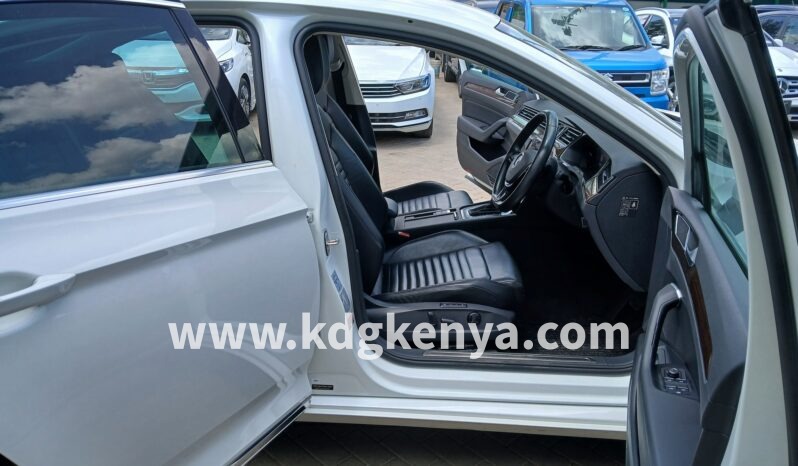 
								VOLKSWAGEN – PASSAT (TDI HIGHLINE) full									