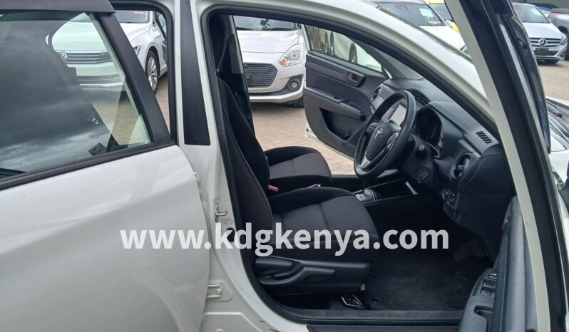 
								TOYOTA – COROLLA AXIO (1.5L – Hybrid) full									