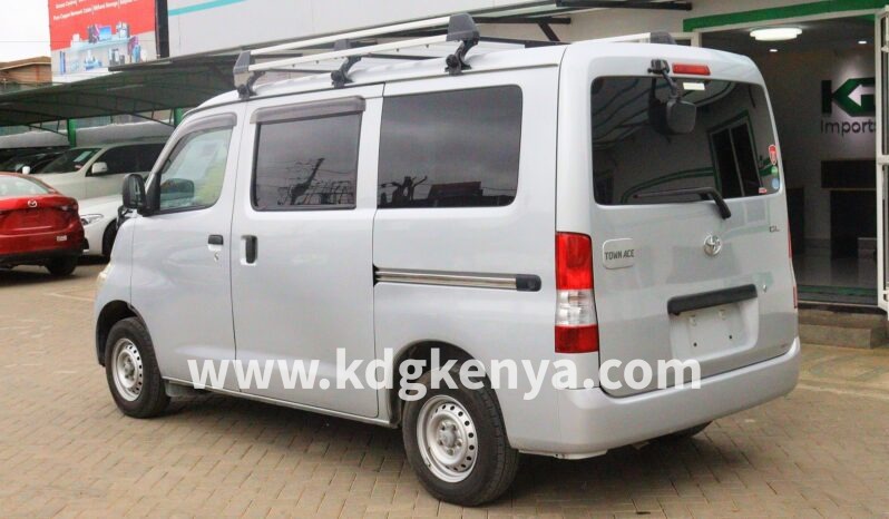 
								TOYOTA – TOWNACE (GL) full									