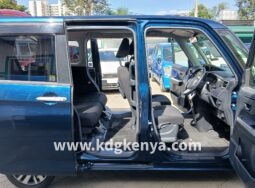 
										TOYOTA – ROOMY (Custom G) full									