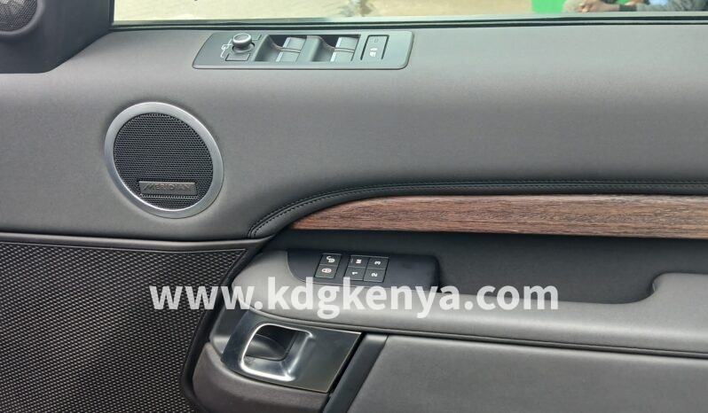
								LAND ROVER – DISCOVERY (HSE / 4WD / 7 SEATER / FULLY LOADED) full									