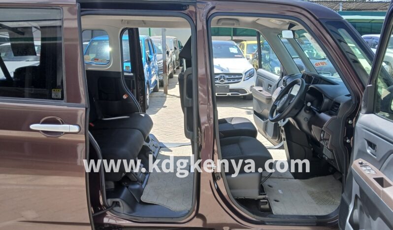 
								TOYOTA – ROOMY (X S) full									