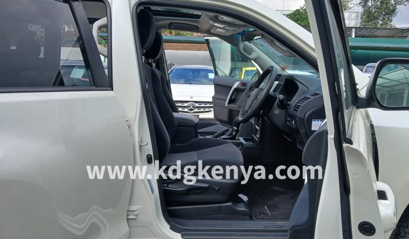 
								TOYOTA – LAND CRUISER PRADO (TX / 4WD / 7 SEATER) full									