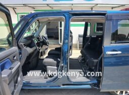 
										TOYOTA – ROOMY (Custom G-T) full									