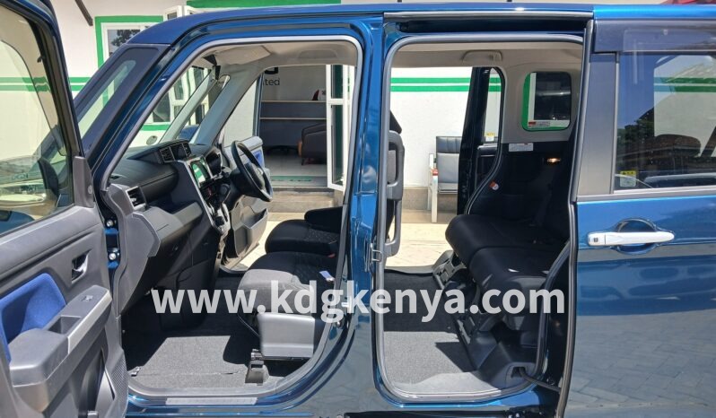 
								TOYOTA – ROOMY (Custom G-T) full									