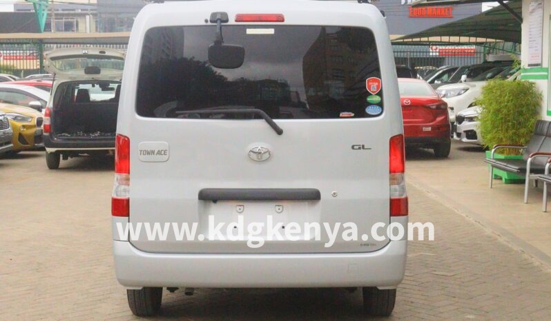 
								TOYOTA – TOWNACE (GL) full									