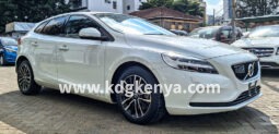 VOLVO – V40 (D4)