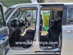 
										TOYOTA – ROOMY (Custom G S) full									