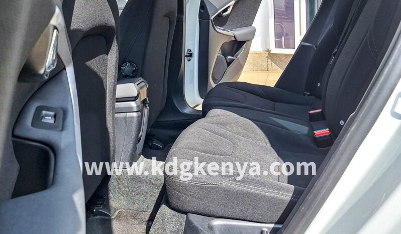 
								VOLVO – V40 (D4) full									