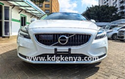 VOLVO – V40 (D4)