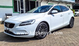 VOLVO – V40 (D4)