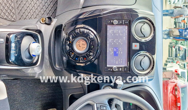 
								Nissan NOTE (e- Power – X) full									