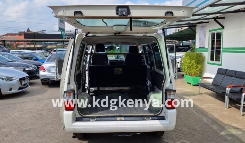 
								MAZDA – BONGO  (DX 4WD) full									