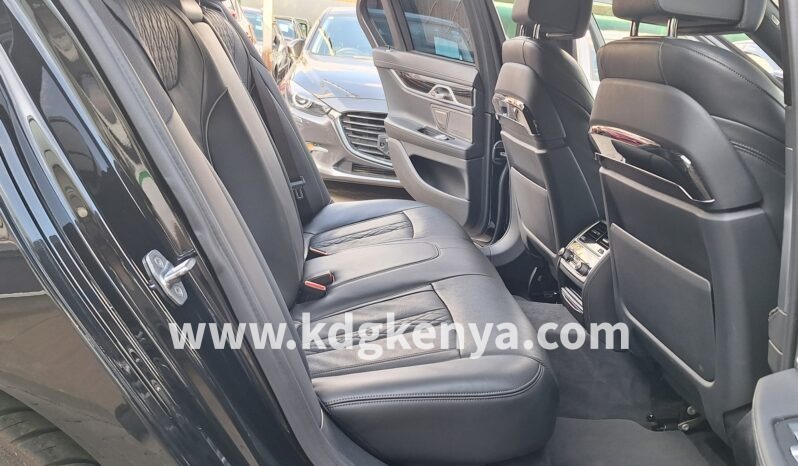 
								BMW – 740I (M SPORT) full									