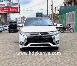 MITSUBISHI – OUTLANDER (S Edition / 4WD / 5 SEATER)