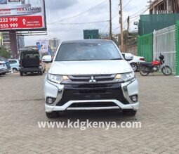 MITSUBISHI – OUTLANDER (S Edition / 4WD / 5 SEATER)