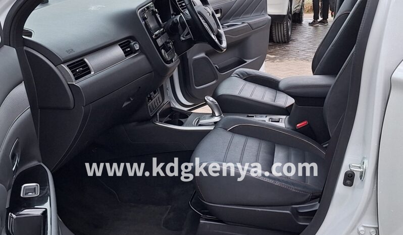 
								MITSUBISHI – OUTLANDER (S Edition / 4WD / 5 SEATER) full									