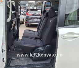 
										TOYOTA – VOXY (X-GRADE / 4WD / 8 SEATER) full									