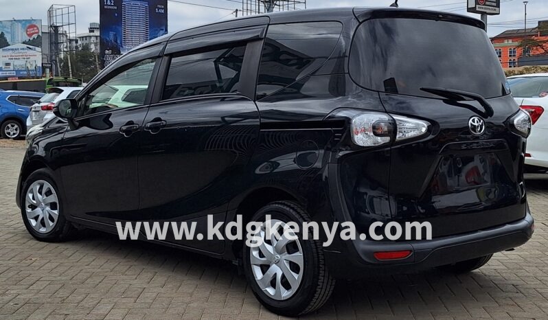 
								TOYOTA – SIENTA (X V Package) full									