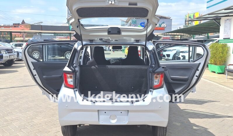 
								TOYOTA – VITZ  (Hybrid F Safety ED) full									