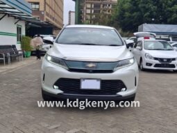 TOYOTA – HARRIER (Premium / 4WD)