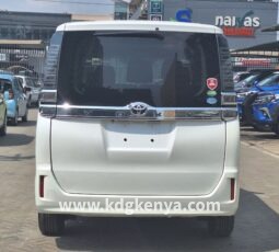 
TOYOTA  VOXY full									