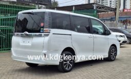 
										TOYOTA – VOXY (X-GRADE / 4WD / 8 SEATER) full									