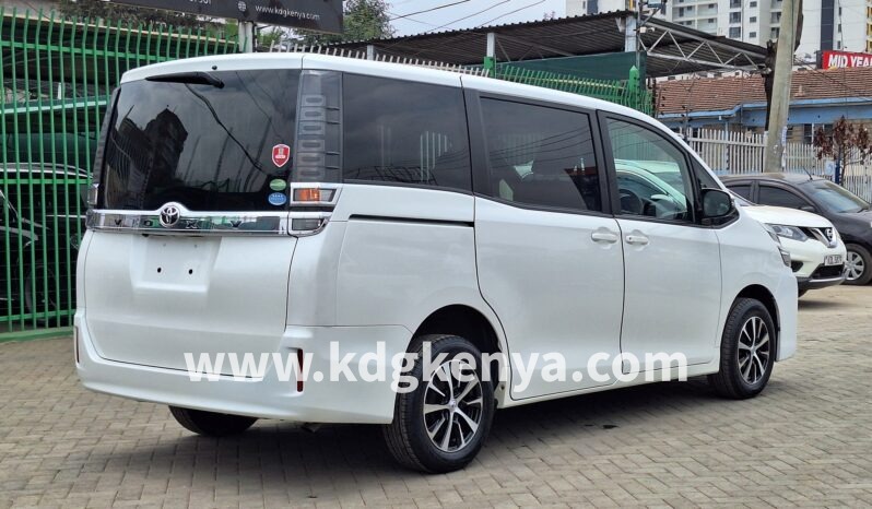 
								TOYOTA – VOXY (X-GRADE / 4WD / 8 SEATER) full									
