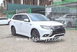 MITSUBISHI – OUTLANDER (S Edition / 4WD / 5 SEATER)