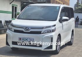TOYOTA  VOXY