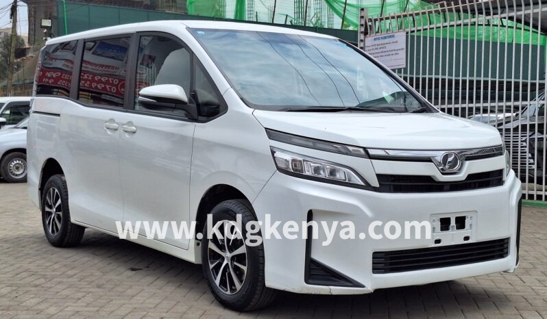 
								TOYOTA – VOXY (X-GRADE / 4WD / 8 SEATER) full									