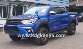 TOYOTA – HILUX (Z-GRADE / 4WD / EX-JAPAN)
