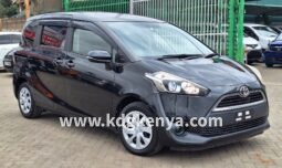 
										TOYOTA – SIENTA (X V Package) full									