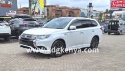 MITSUBISHI – OUTLANDER (S Edition / 4WD / 5 SEATER)
