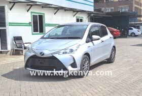 TOYOTA – VITZ  (Hybrid F Safety ED)